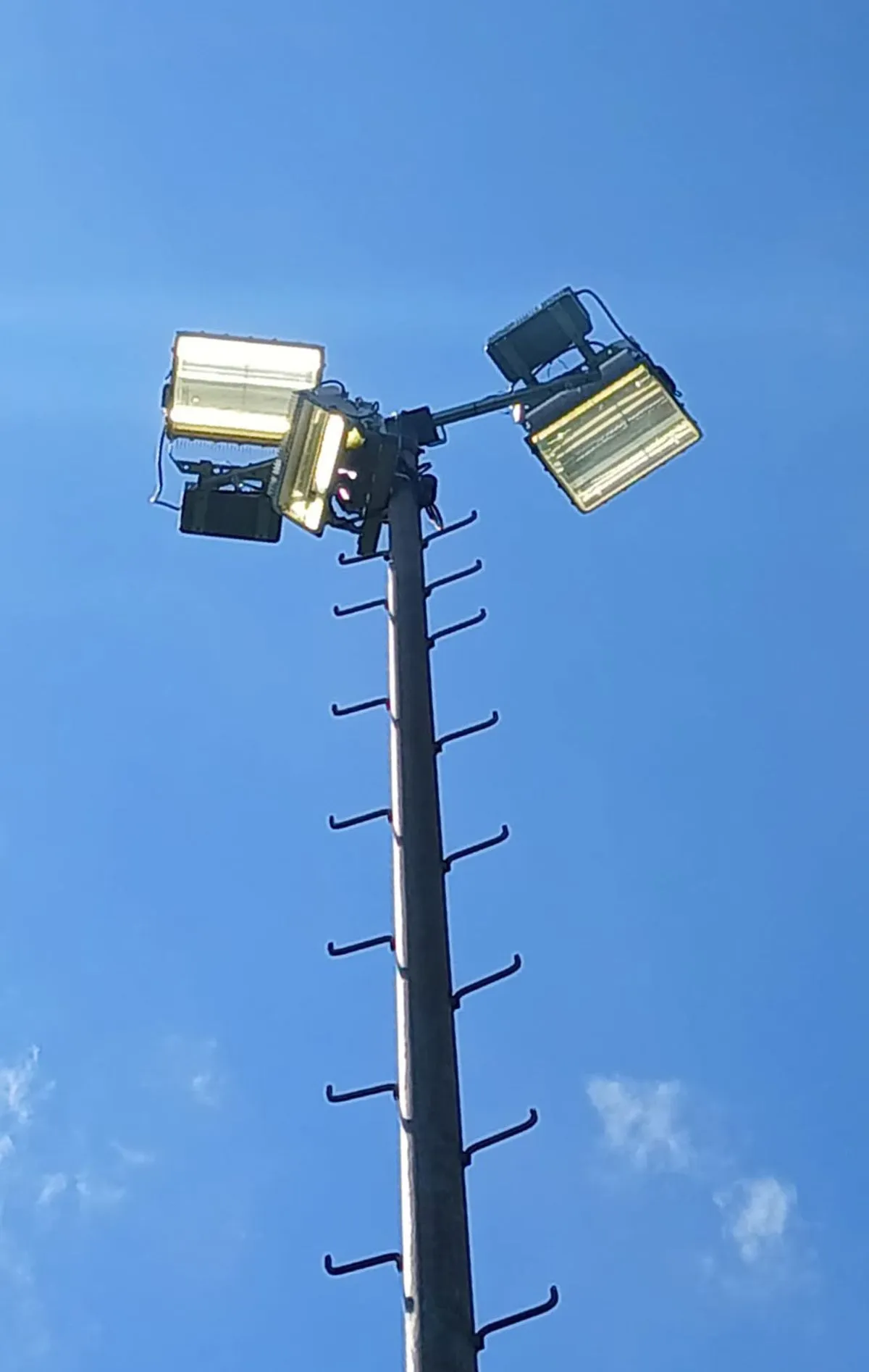 Neue flutlichtanlage SSV Förste